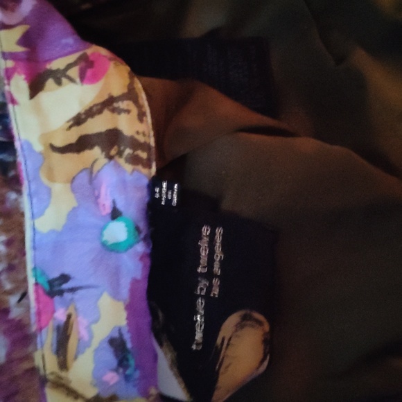 Vibrant Floral Pencil Skirt 🌺 Size M - Picture 7 of 8